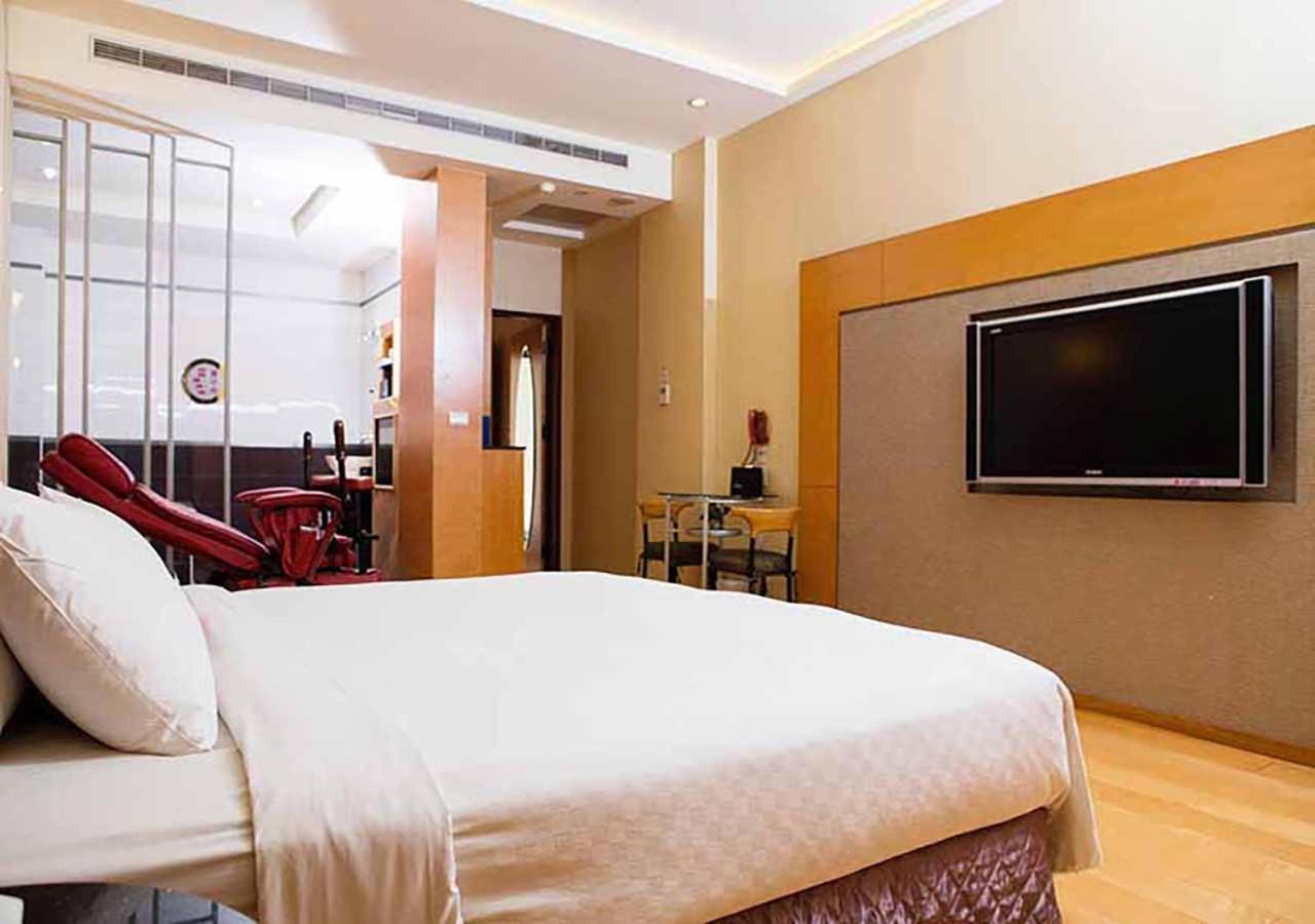 Royal Group Motel Chien Kuo Branch Kaohsziung Kültér fotó